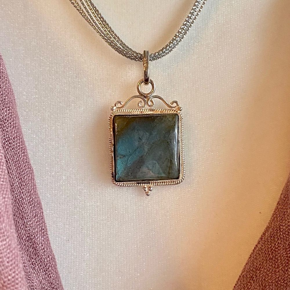 Labradorite pendent